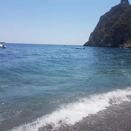 Sant'alessio_bay